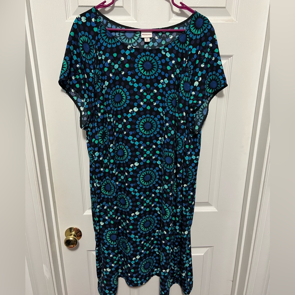 Short sleeve plus size dress